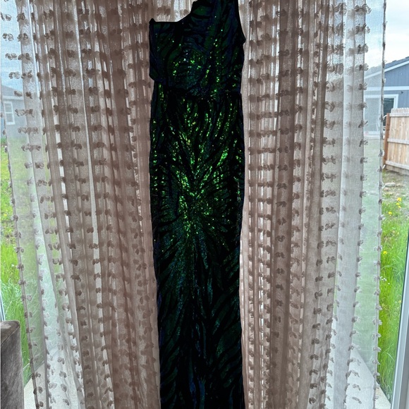 Vibrant Sequin One-Shoulder Dress - Picture 4 of 12